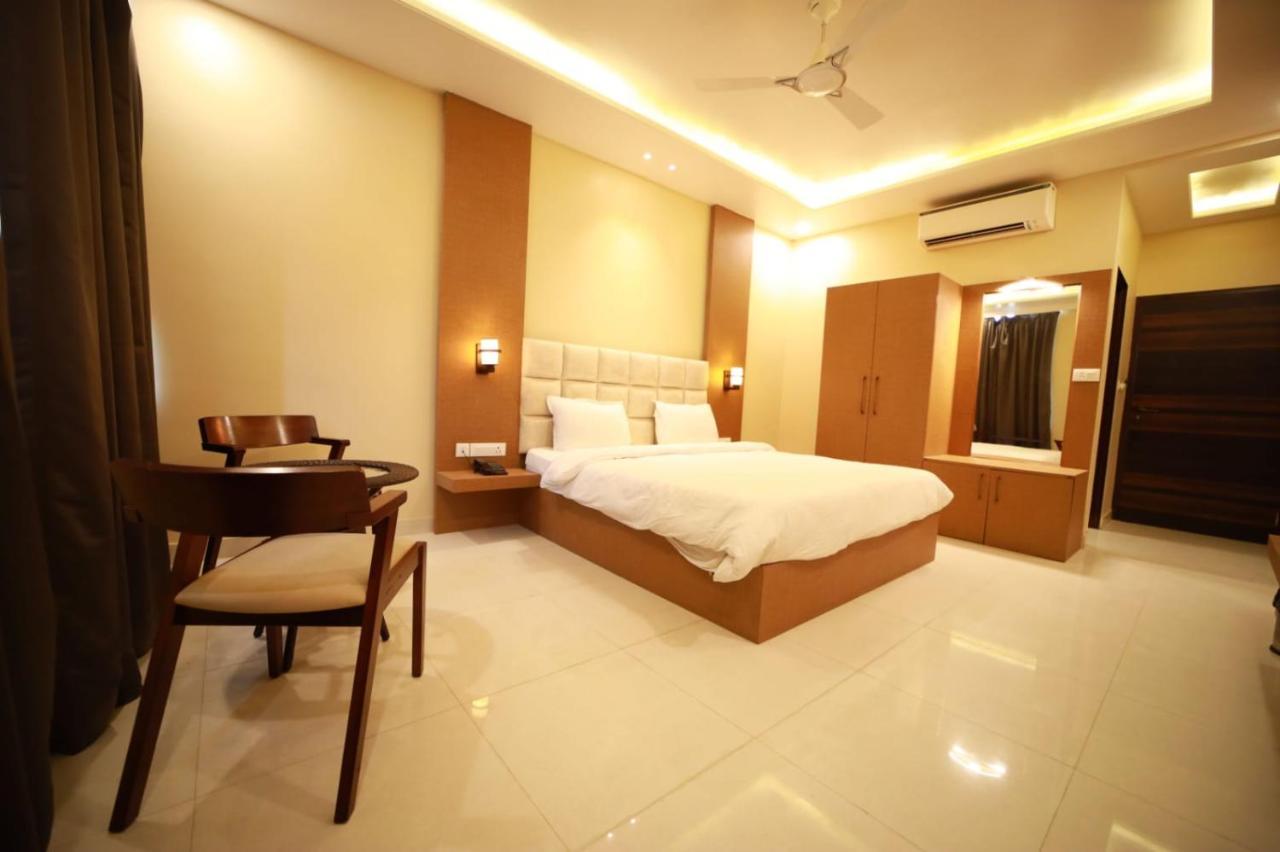Hotel Neerja Inn Jaipur Luaran gambar